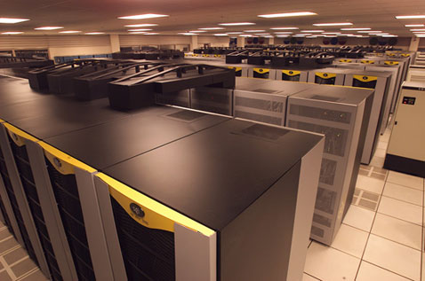 Часть суперкомпьютера Columbia, использовавшегося для отслеживания эволюции тёмной материи (фото NASA Ames Research Center/Tom Trower).